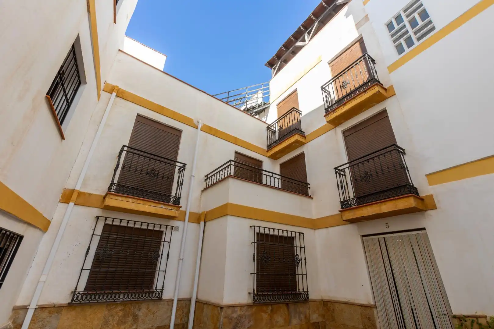 Exterior view of Houses for sale in Almuñécar  with Air Conditioner, Terrace and Furnished