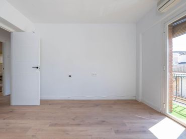 Piso con balcón en venta en Calle CASTELLON