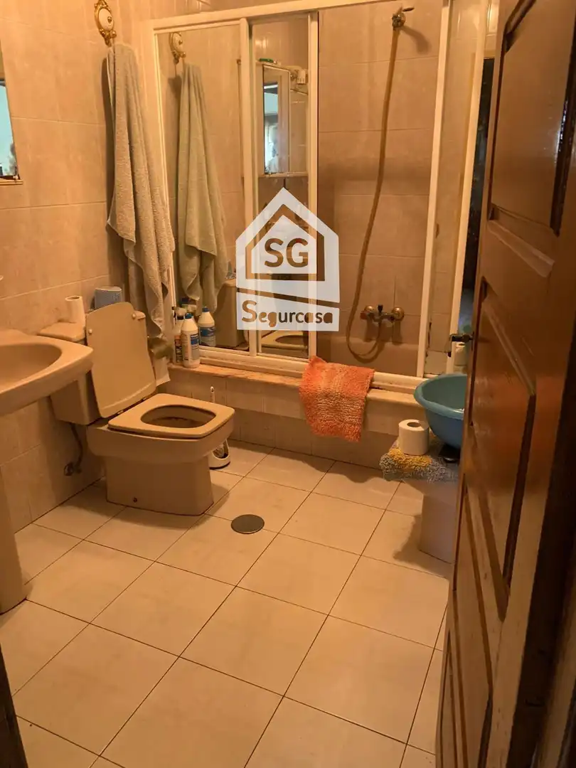 Bathroom of Houses for sale in Ourense Capital 