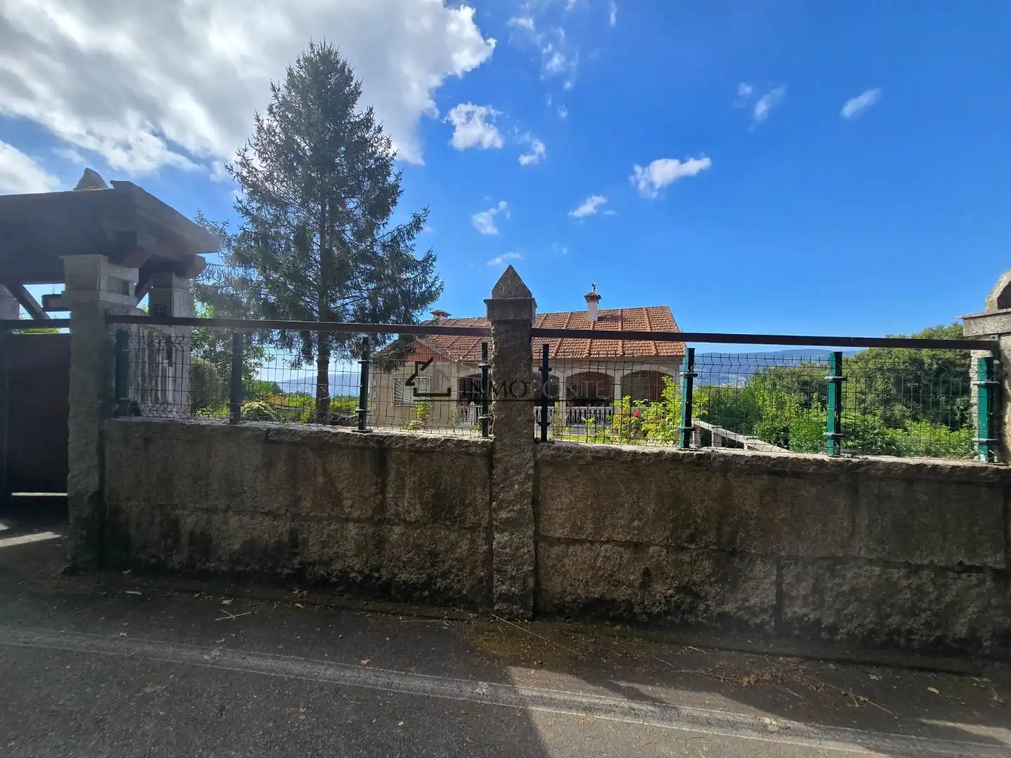 Vista exterior de Casa o xalet en venda en Pontevedra Capital  amb Jardí privat