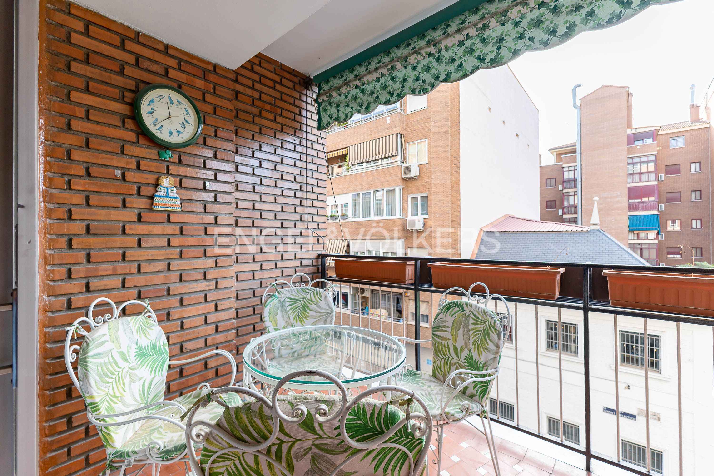 Balcony of Apartment for sale in  Madrid Capital  with Heating, Parquet flooring and Terrace