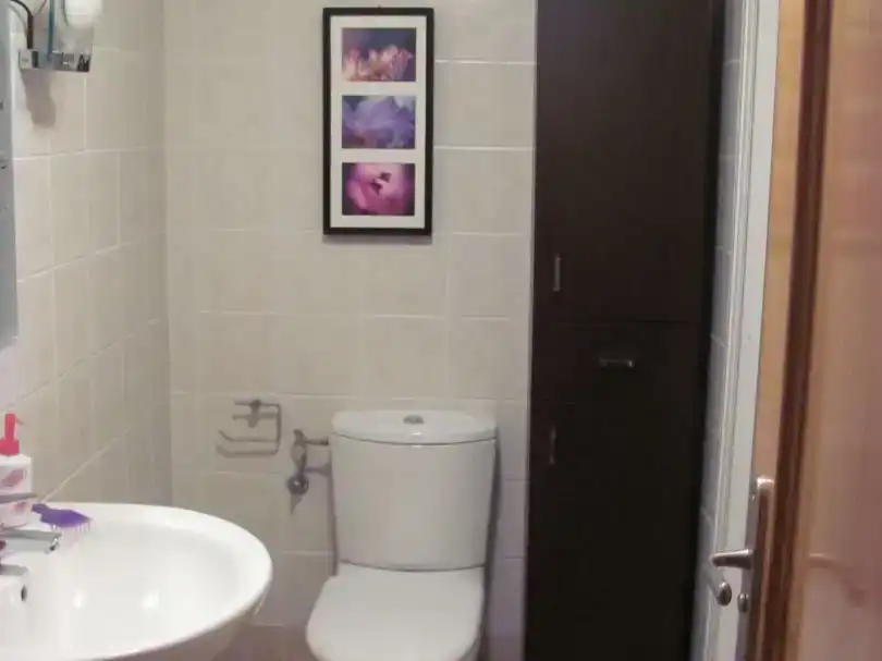 Badezimmer von Wohnung zur Miete in Granada mit Klimaanlage, Schwimmbad und Möbliert