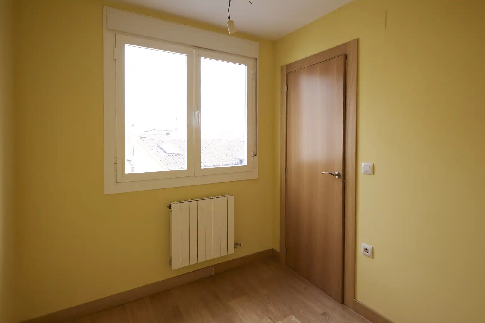 Dormitori de Casa adosada en venda en Rincón de Soto amb Calefacció, Parquet i Terrassa