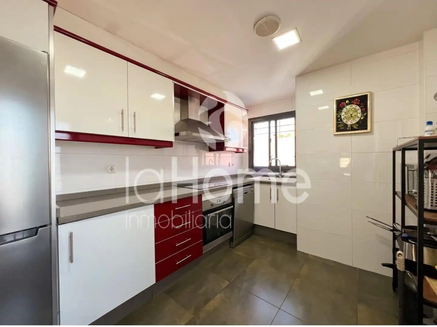Kitchen of Houses for sale in La Pobla de Vallbona  with Air Conditioner, Parquet flooring and Terrace
