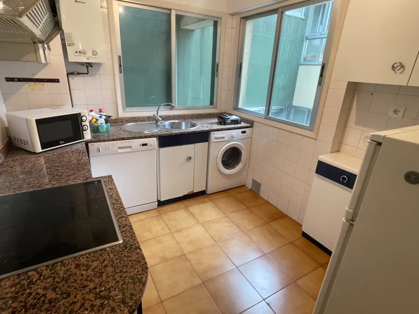 Kitchen of Flat for sale in Oleiros  with Parquet flooring, Storage room and Oven