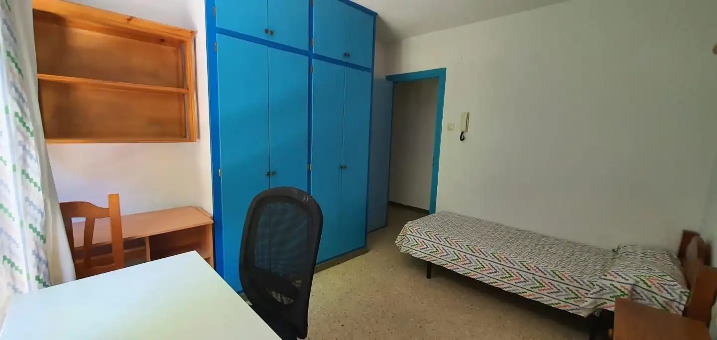 Estudio de alquiler en Calle Calle Melchor Almagro, Centro - Sagrario