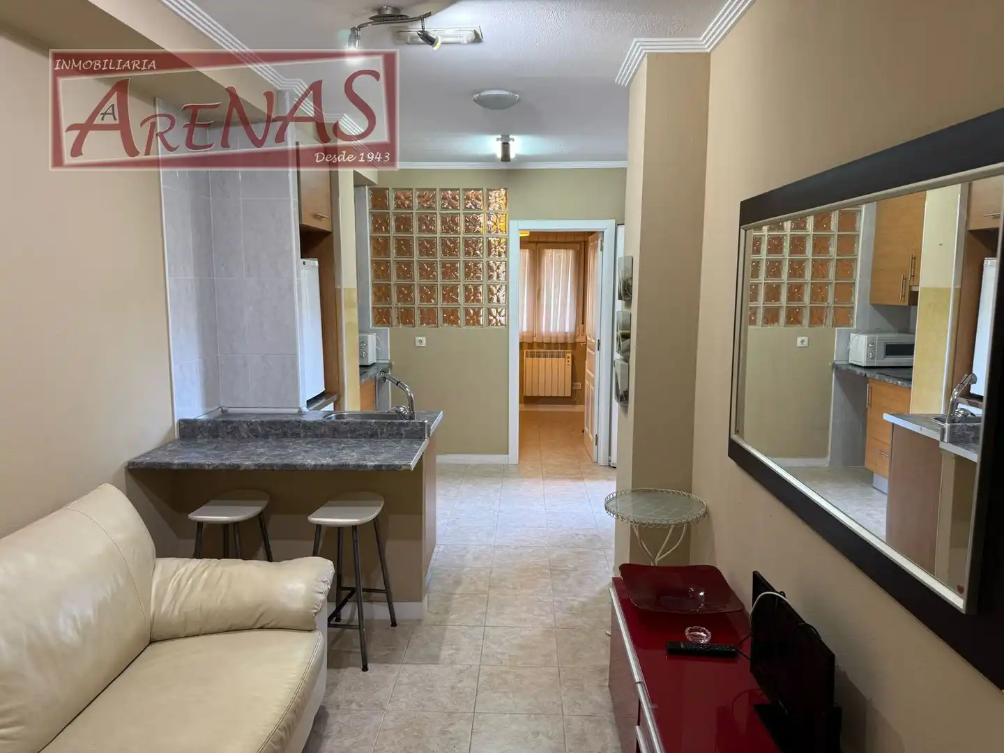 Dormitori de Apartament en venda en Laredo amb Calefacció, Jardí privat i Moblat