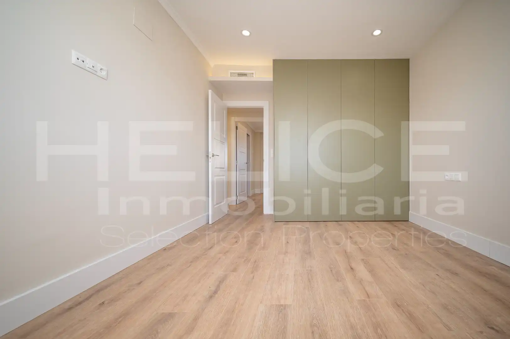 Attic for sale in Barrio de Benicalap