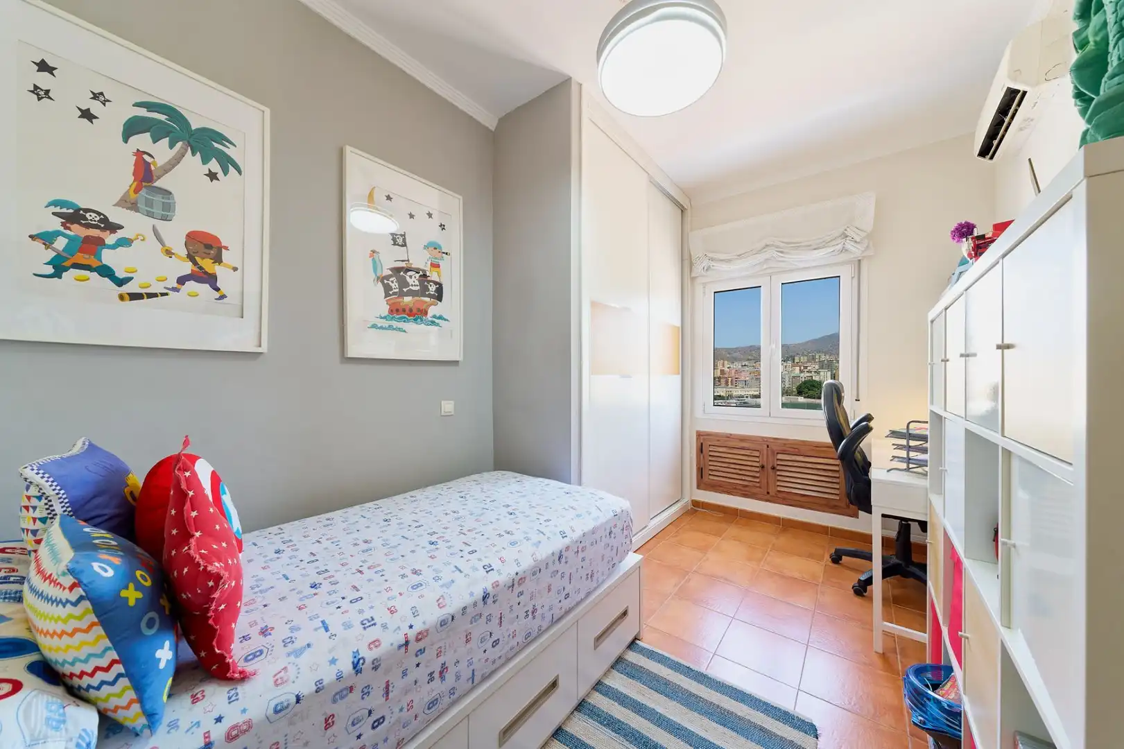 Habitación de Piso en venta en Málaga con Aire acondicionado y Calefacción