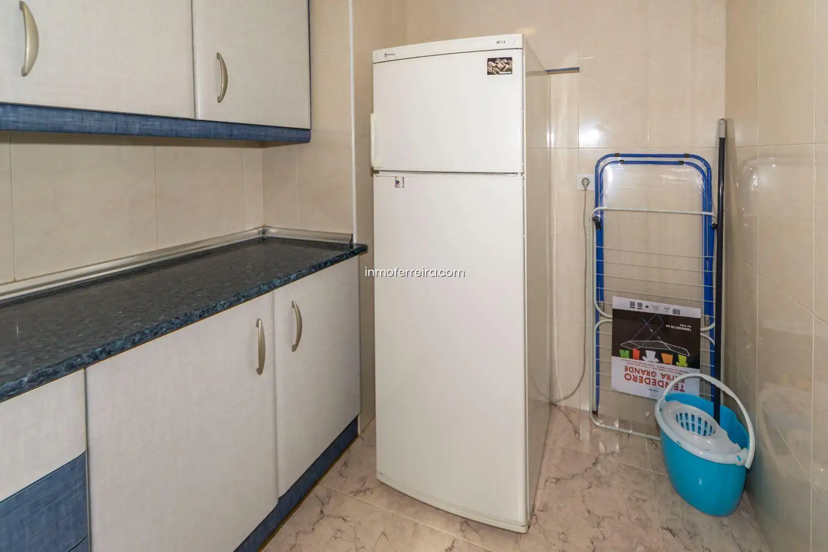 Kitchen of Houses for sale in Darro  with Storage room
