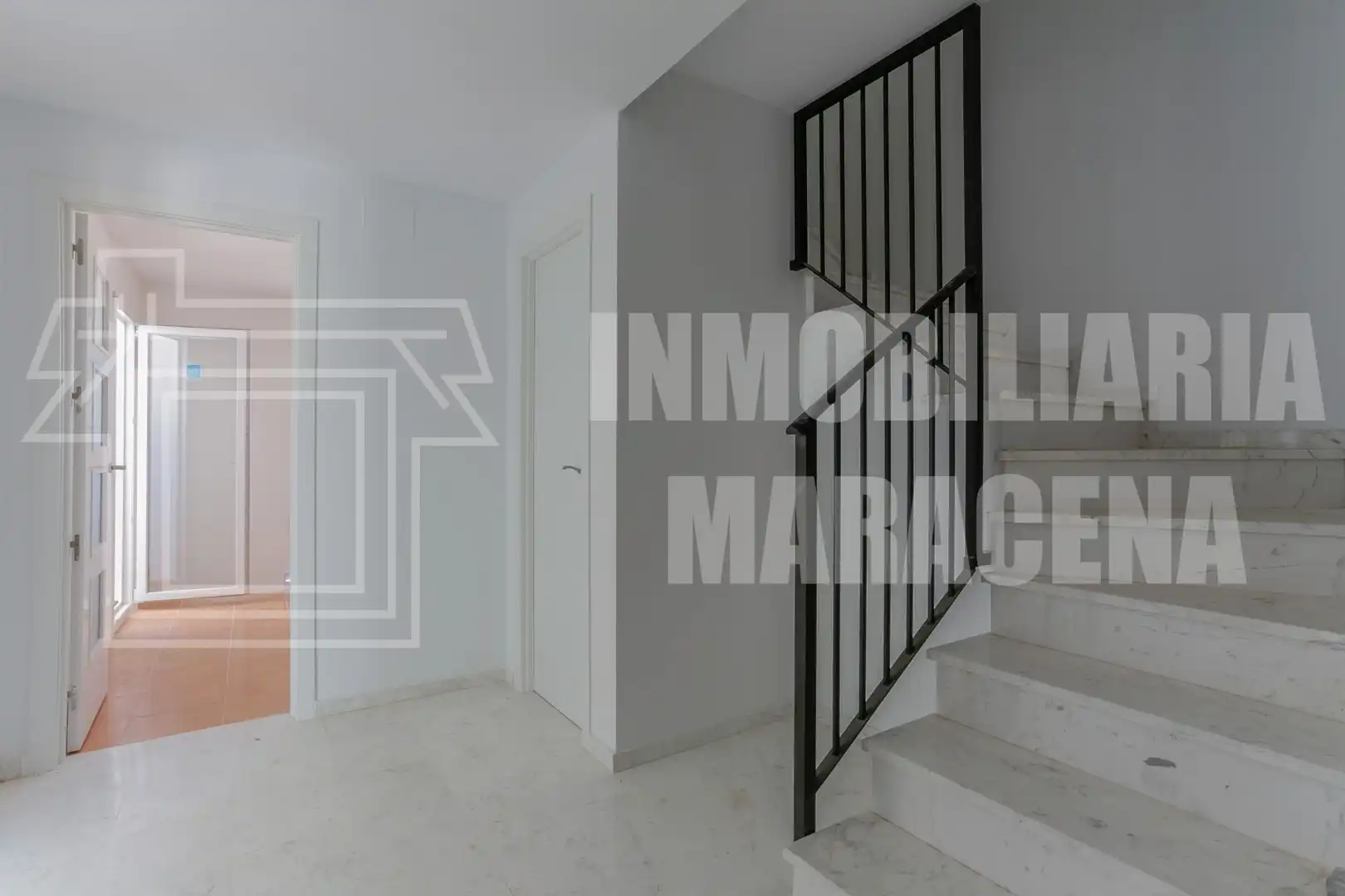 Casa adosada en venta en Láchar
