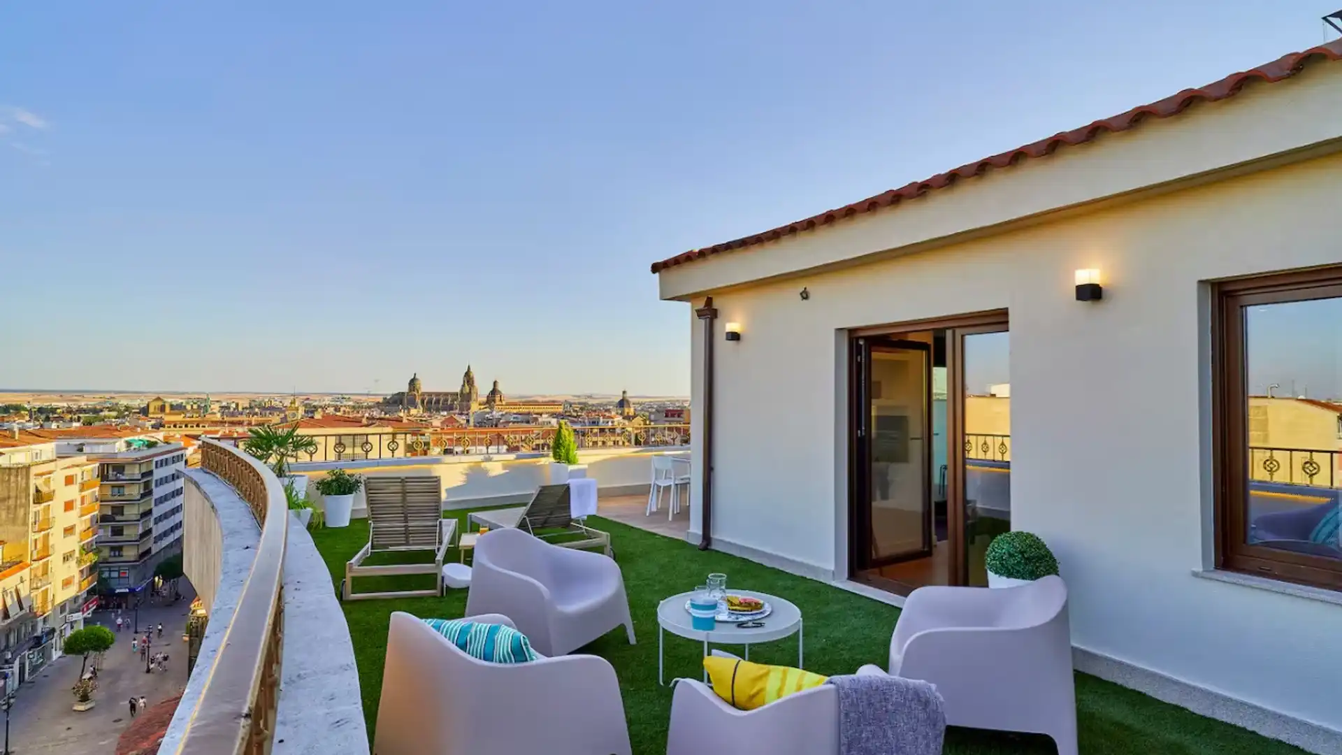 Terraza de Apartamento de alquiler en Salamanca Capital con Aire acondicionado, Parquet y Amueblado