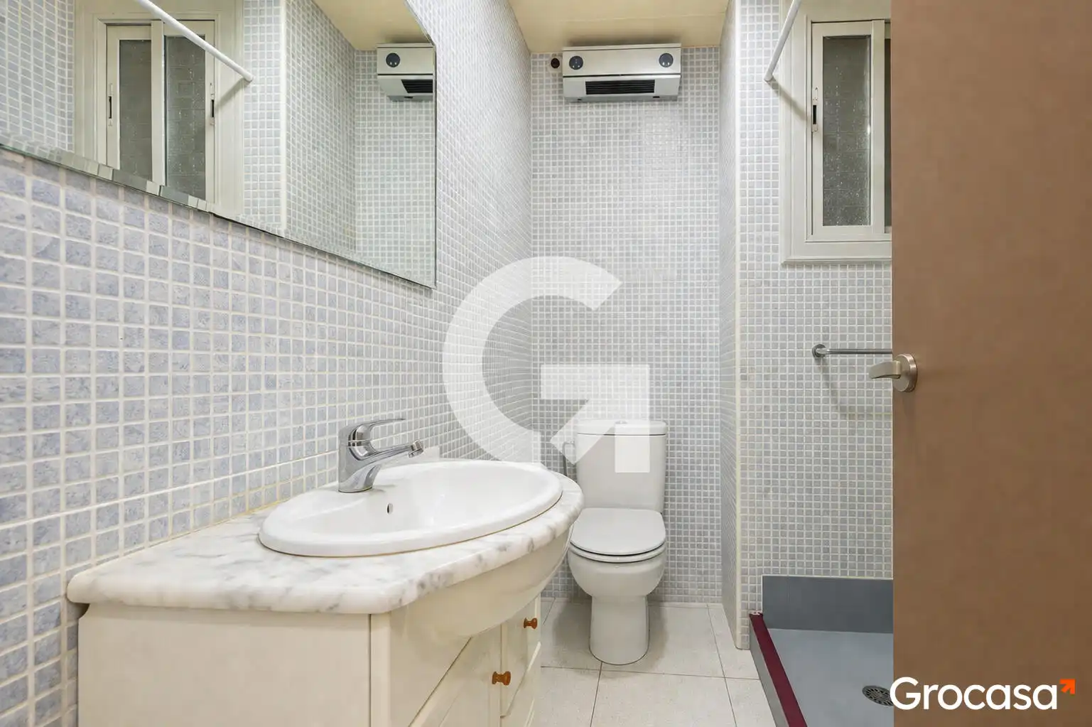 Bathroom of Flat for sale in Castelldefels  with Oven and Balcony