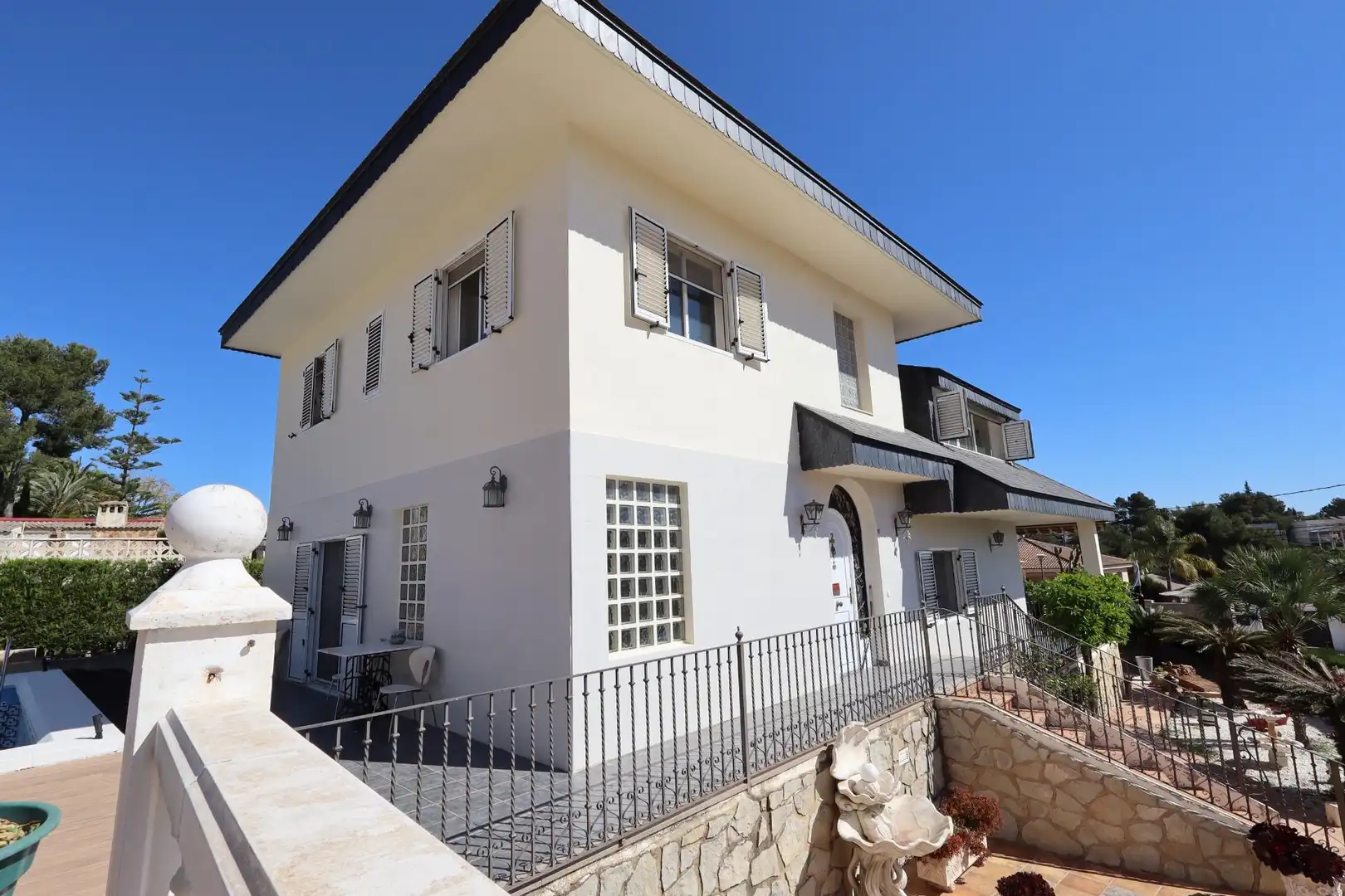 Vista exterior de Casa o chalet en venta en Chiva con Aire acondicionado, Calefacción y Jardín privado