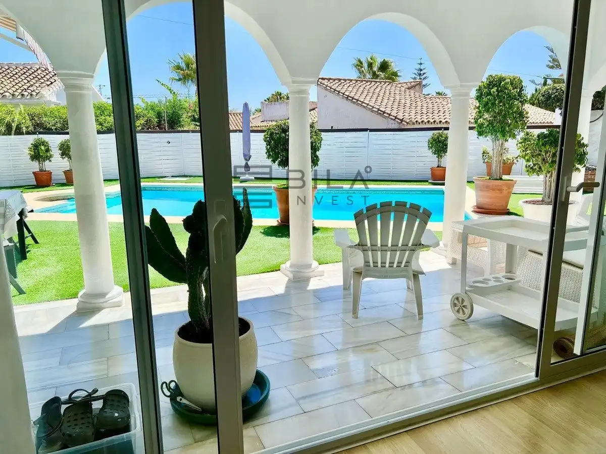 Villa con piscina in vendita a El Faro, imagen 8