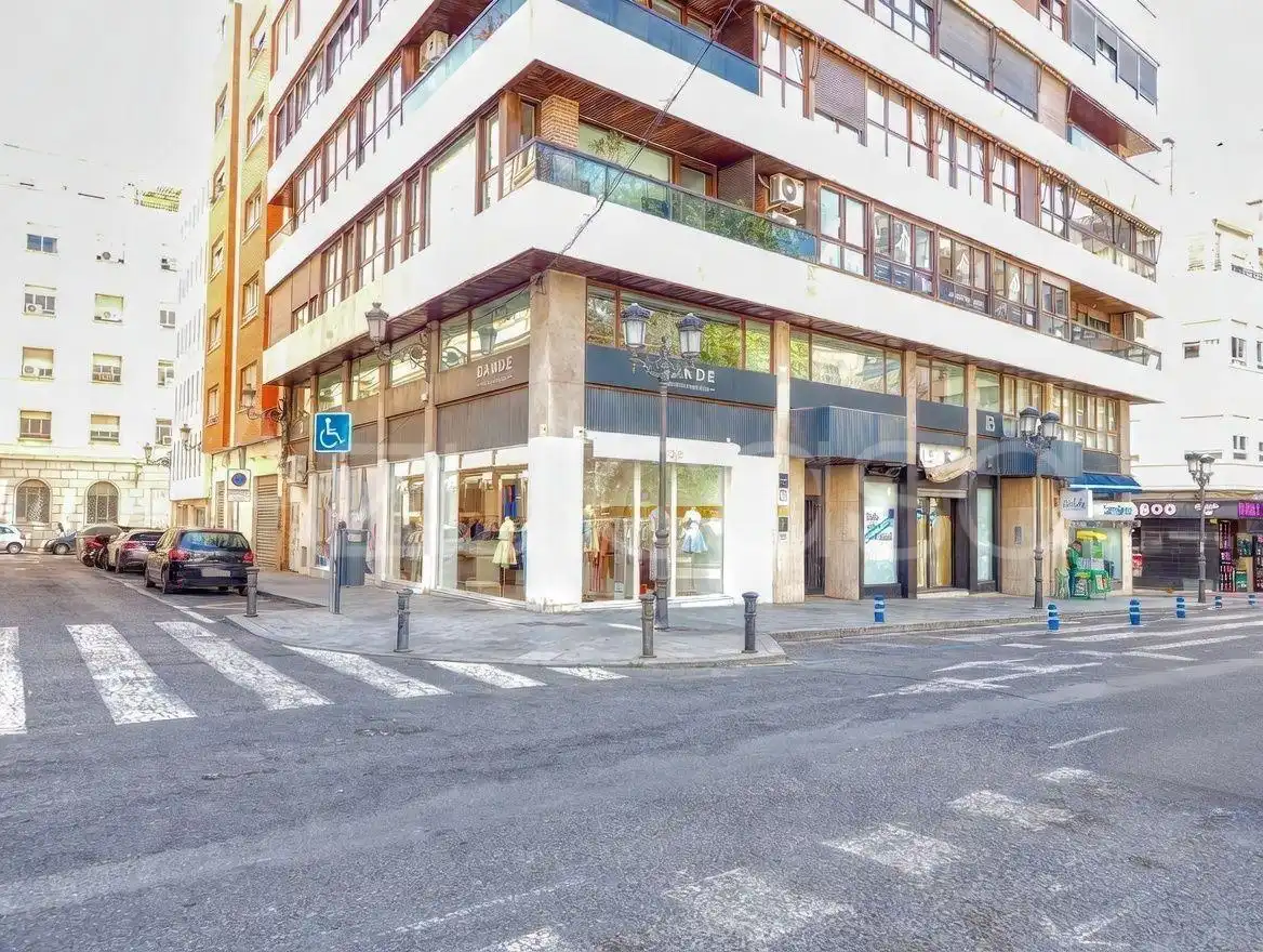 Vista exterior de Local de lloguer en Alicante / Alacant amb Aire condicionat