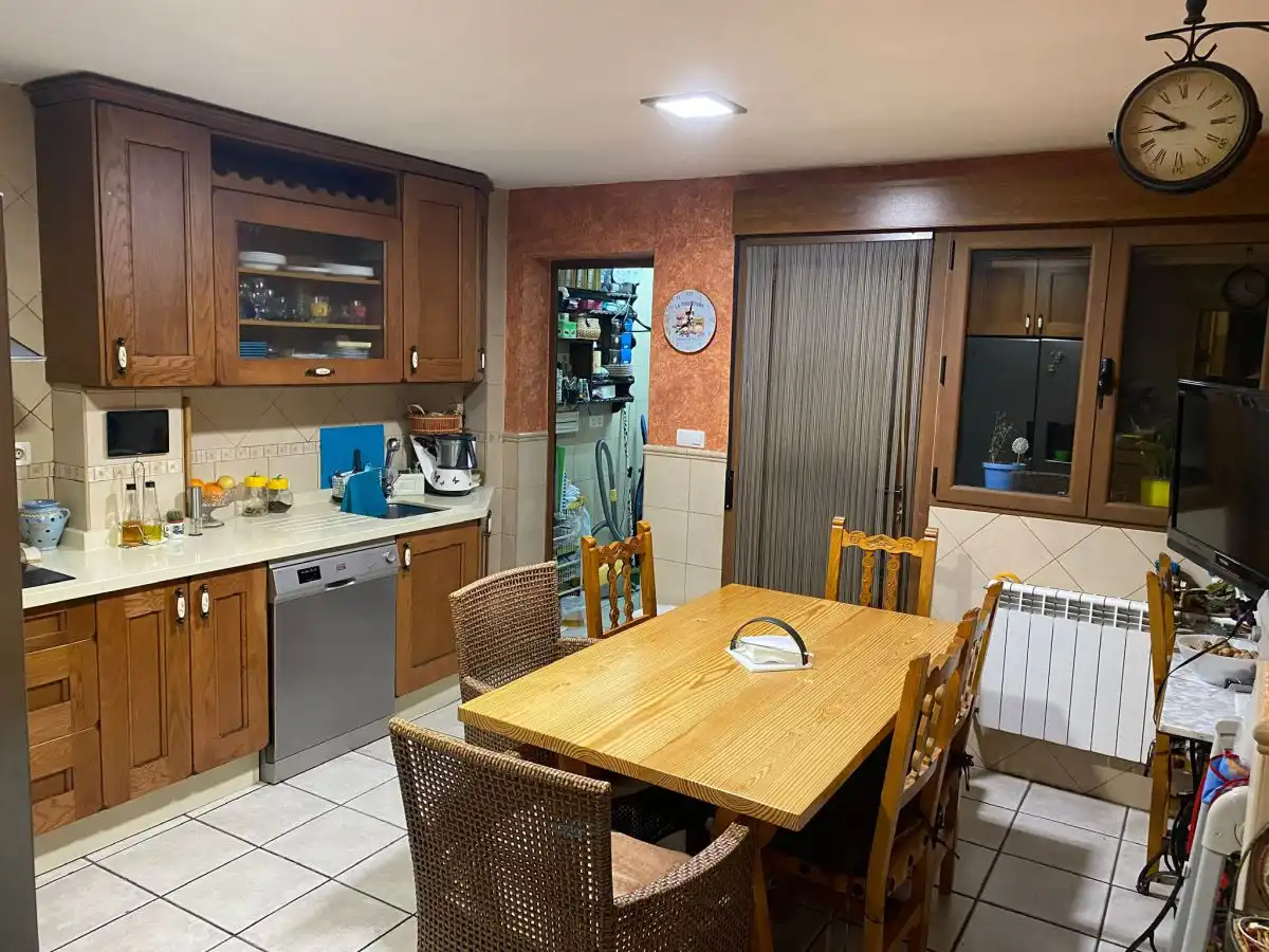 Küche von Einfamilien-Reihenhaus zum Verkauf in Albacete mit Klimaanlage, Heizung und Parkett