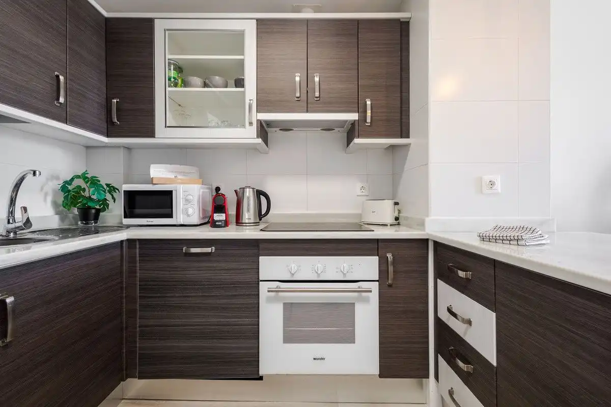 Cuina de Apartament de lloguer en Manilva amb Aire condicionat, Calefacció i Terrassa