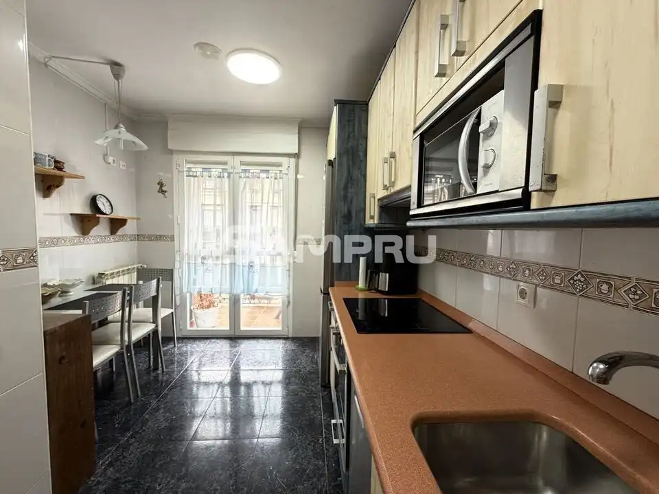 Küche von Wohnung zum Verkauf in Aramaio mit Heizung, Abstellraum und Balkon