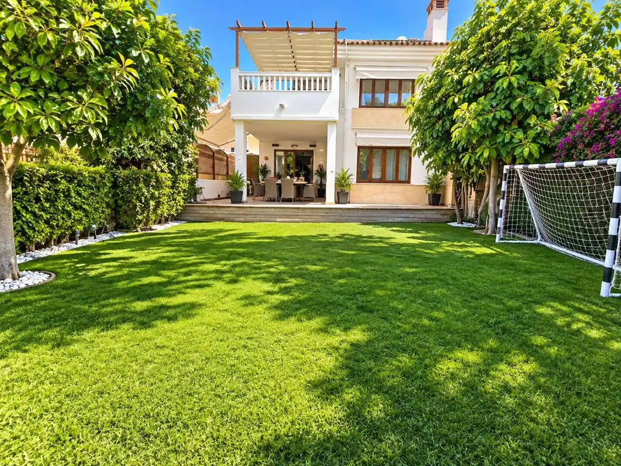 Casa en venda a Avenida del Higuerón, imagen 2