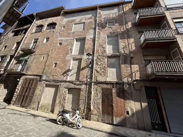 Casa-chalet en Venta en N/A en La Pobla de Lillet