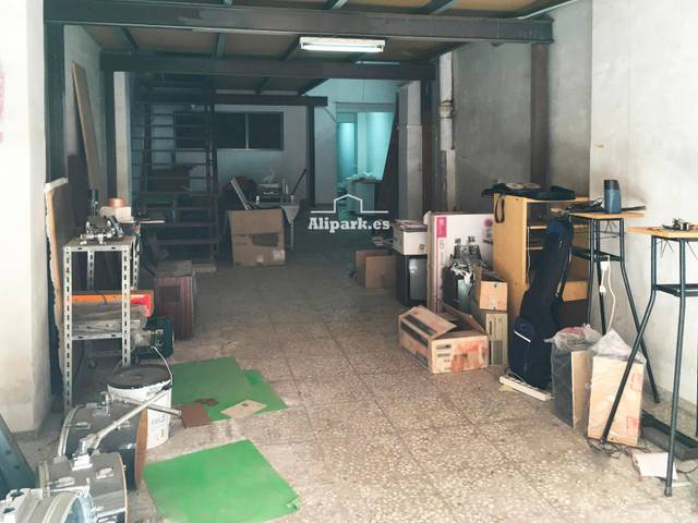 Local comercial en Venta en Grado en Florida Baja