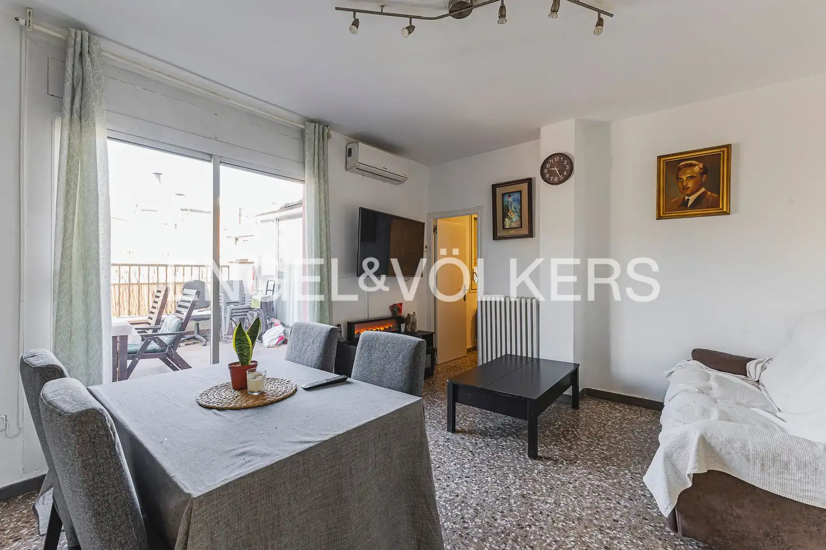 Außenansicht von Dachboden zum Verkauf in  Barcelona Capital mit Klimaanlage, Heizung und Terrasse