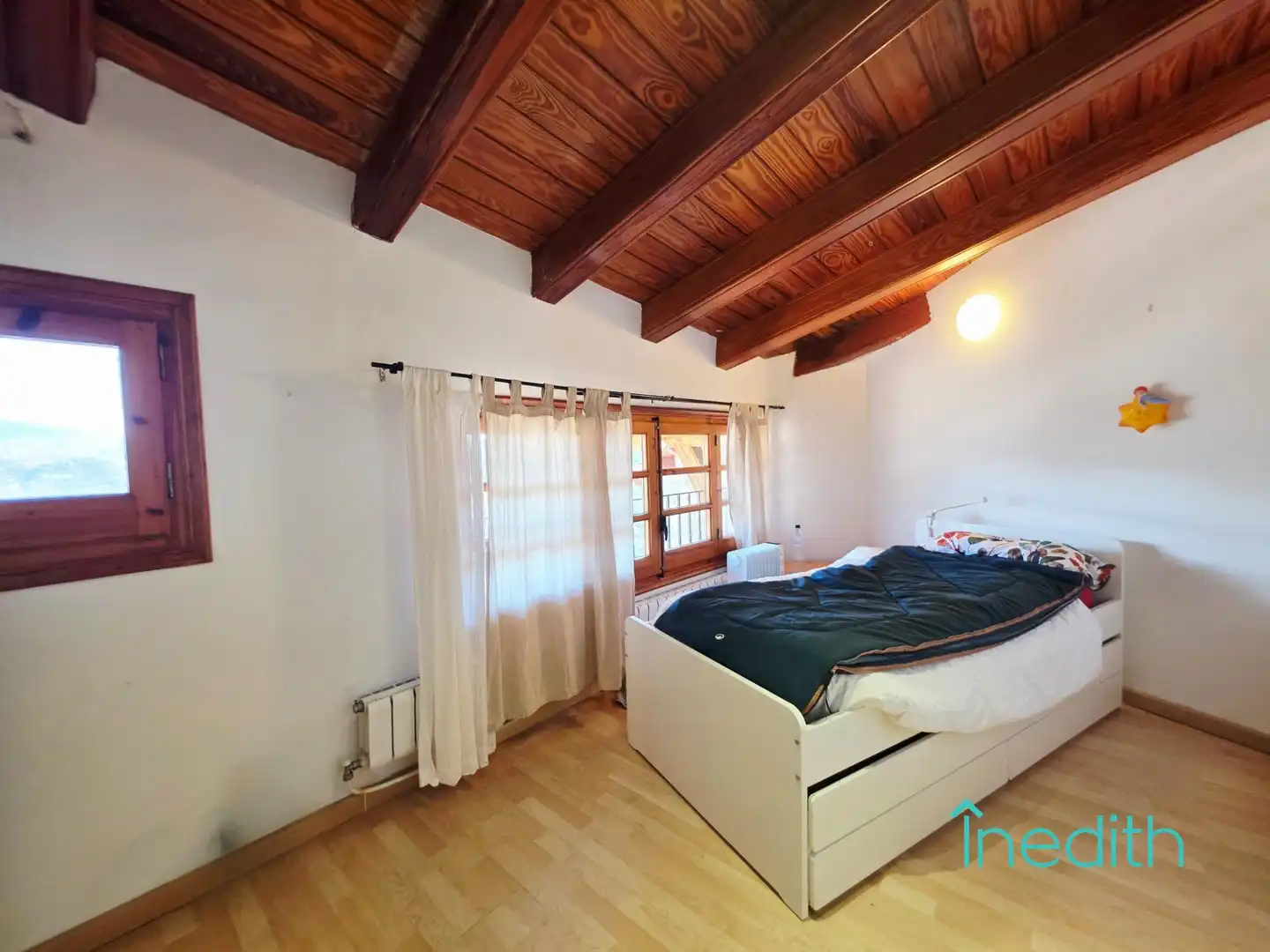 Dormitori de Casa o xalet en venda en El Pont de Bar amb Aire condicionat, Jardí privat i Terrassa