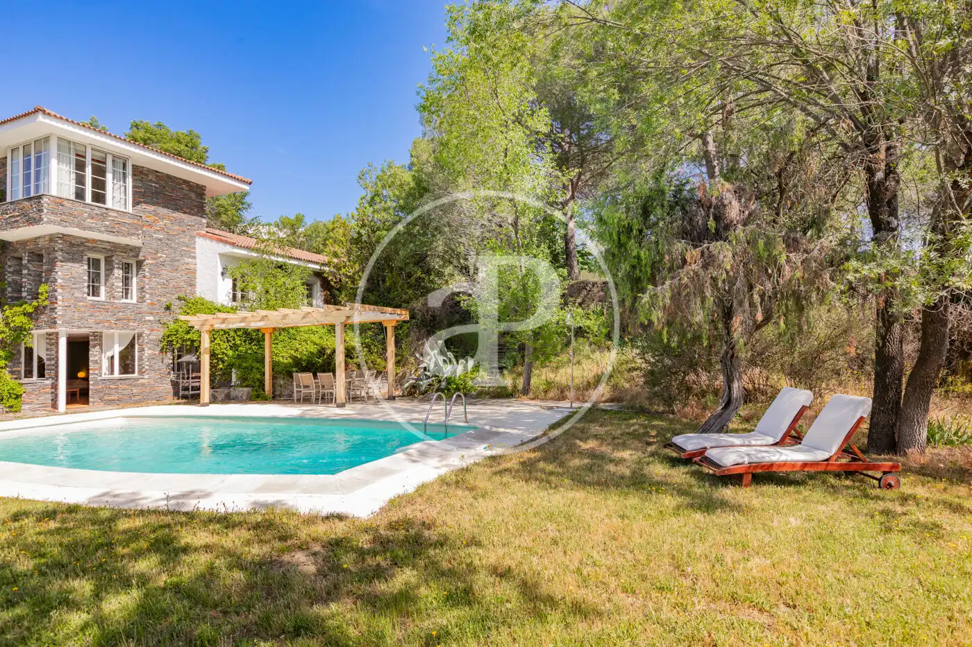 Jardí de Casa o xalet en venda en Torrelodones amb Calefacció, Jardí privat i Traster