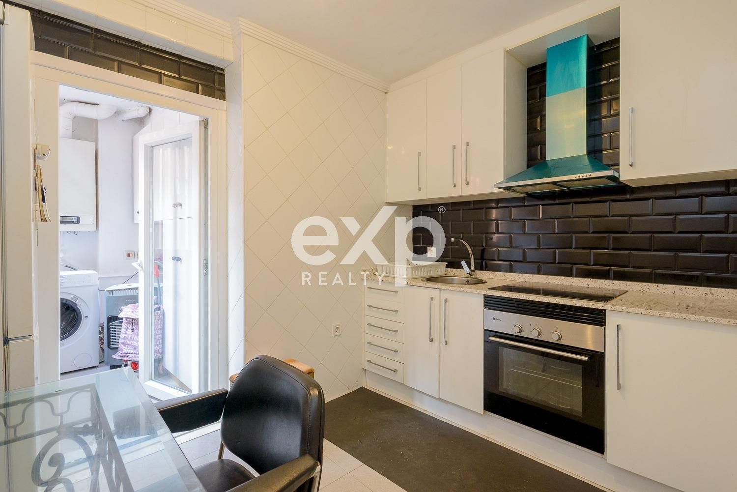 Cuina de Pis en venda en Oviedo  amb Calefacció, Terrassa i Traster