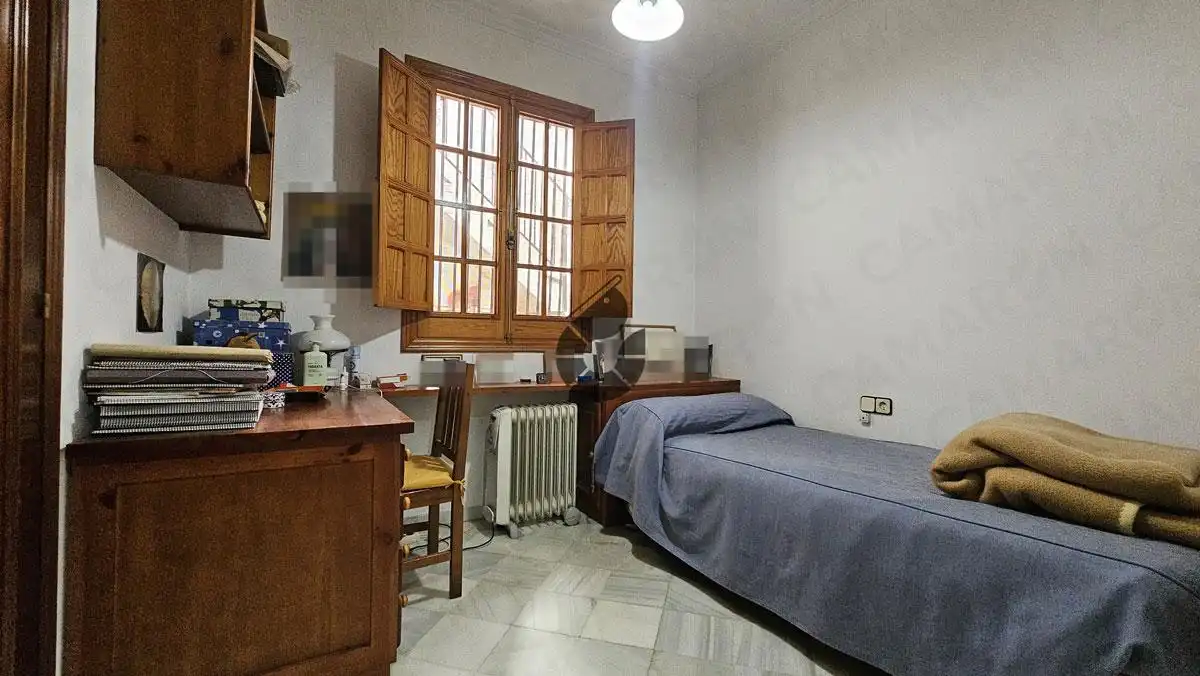 Dormitori de Casa adosada en venda en La Puebla del Río amb Terrassa