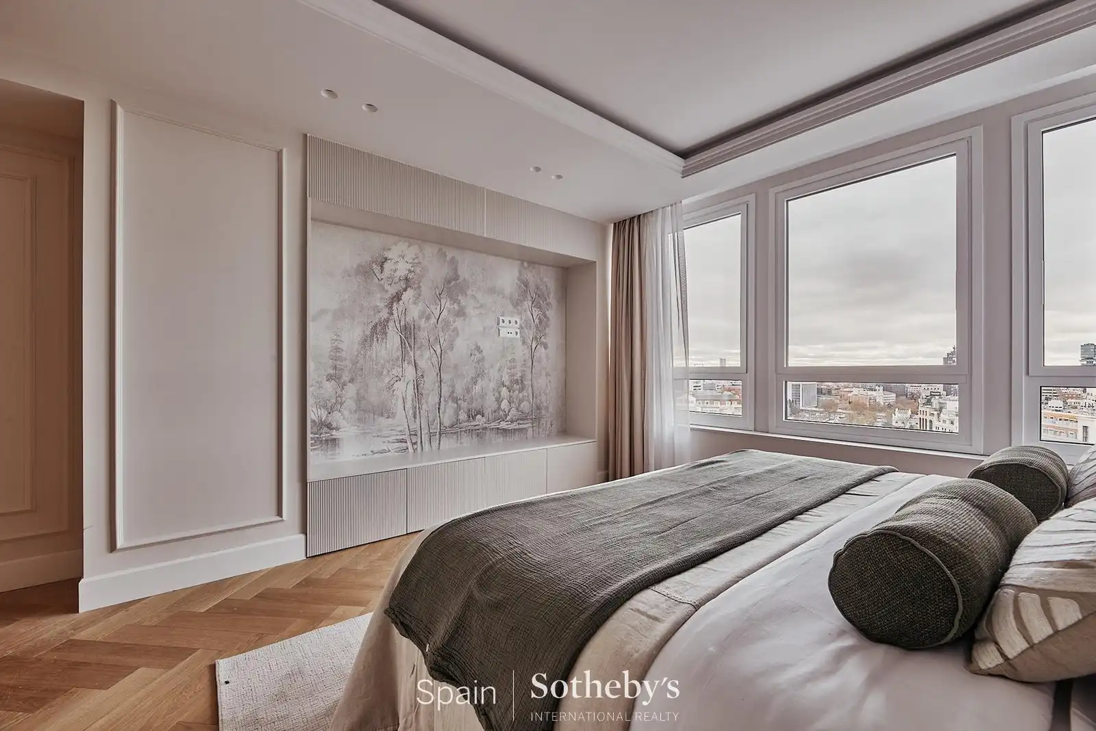 Bedroom of Apartments for sale in Madrid  with Air Conditioner, Terrace and Storage room