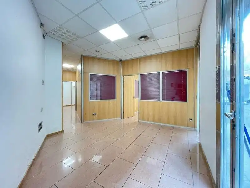 Local comercial en venda a Centre
