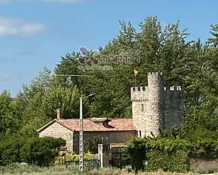 Vista exterior de Finca rústica en venda en Merindad de Río Ubierna amb Calefacció, Jardí privat i Terrassa