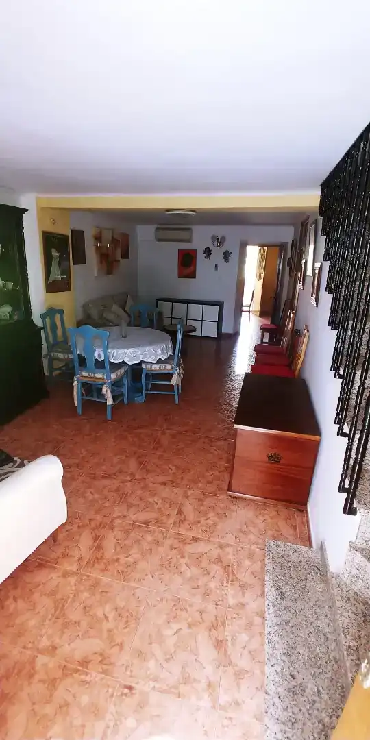 Menjador de Casa adosada de lloguer en Cuevas del Becerro amb Aire condicionat, Moblat i Rentadora