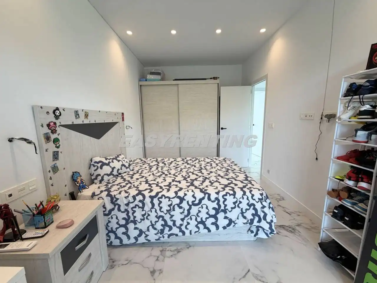 Bedroom of Houses for sale in La Línea de la Concepción  with Air Conditioner, Private garden and Terrace