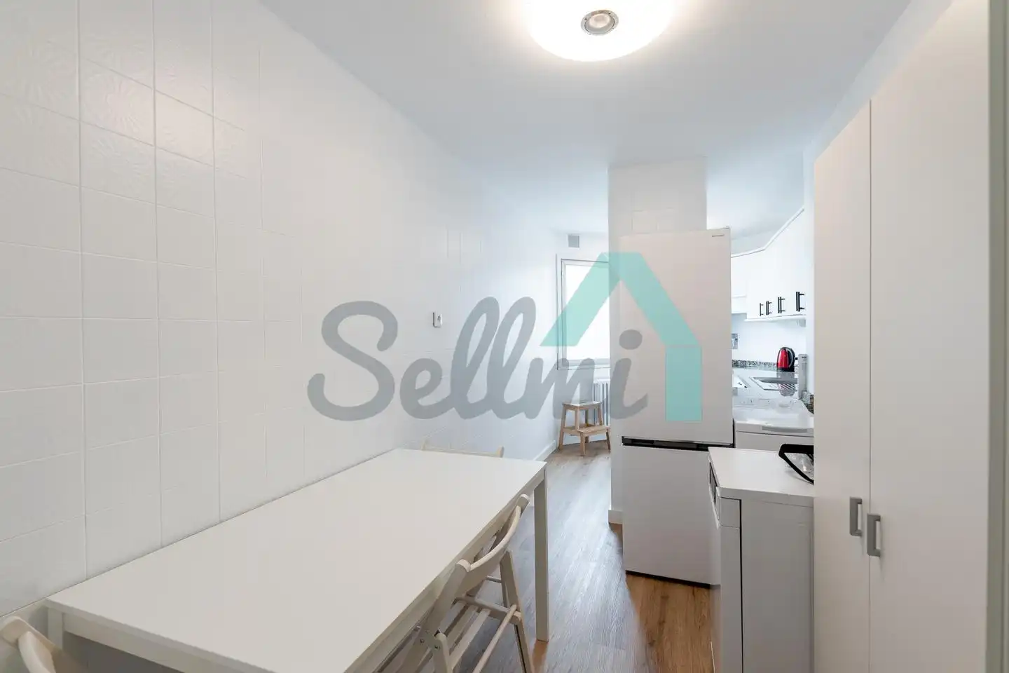 Kitchen of Flat for share in Oviedo   with Heating and Furnished