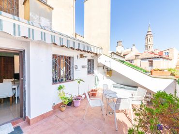 Flat with balcony to rent in Calle Mayor