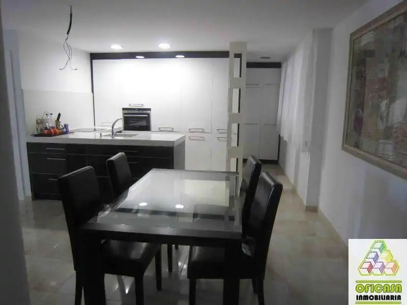 Piso con ascensor en venta en Centro, imagen 2