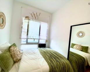 Bedroom of Apartment to share in  Madrid Capital  with Air Conditioner, Heating and Furnished