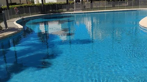 Exclusivo adosado en primera línea de playa en Costabella, Marbella  Precio 790.000
