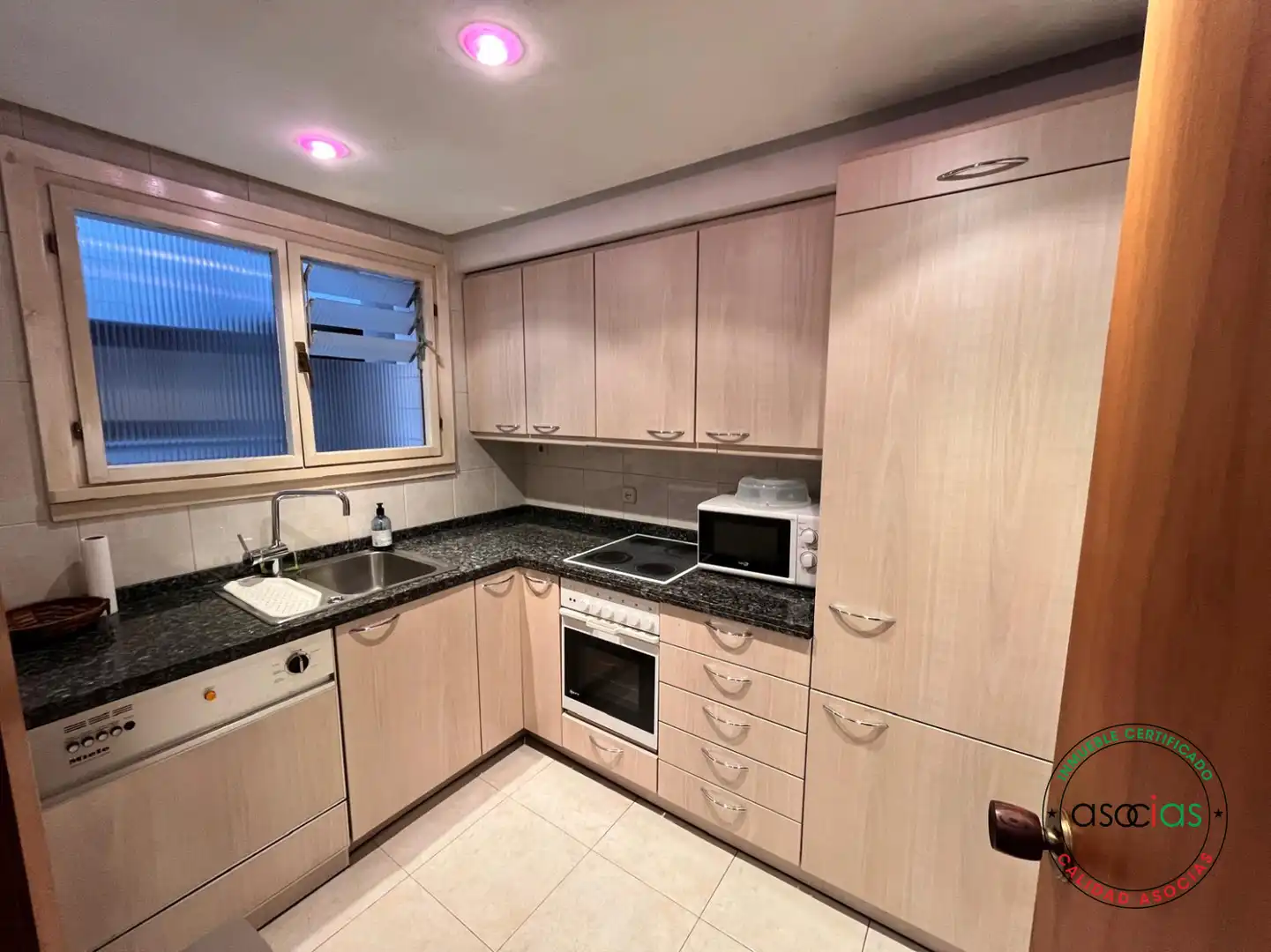 Kitchen of Flat for rent in Oviedo   with Heating and Balcony