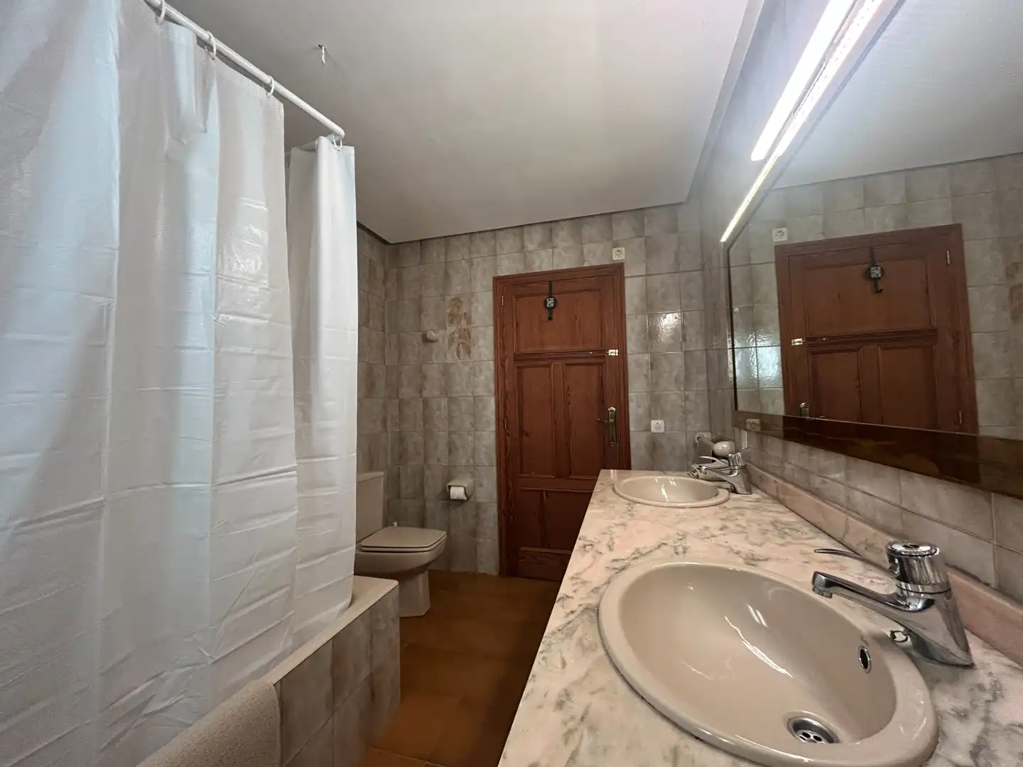 Habitación en Avinguda Santa Catalina Thomàs, Muro