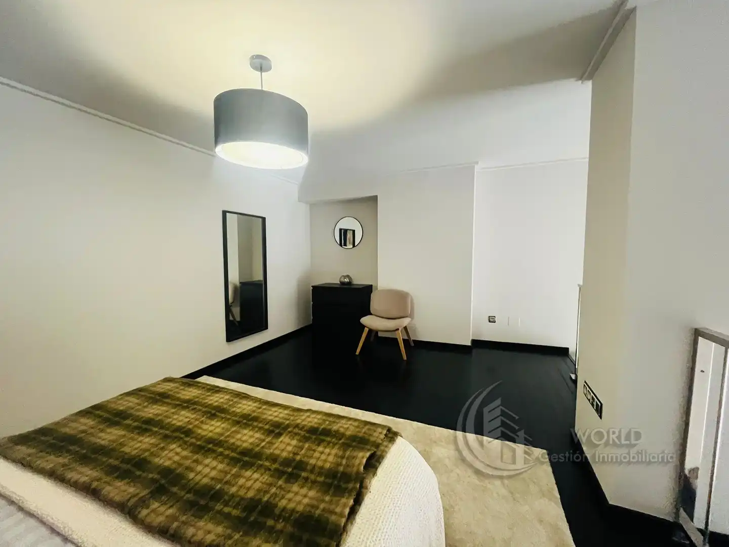 Habitación de Dúplex de alquiler en Madrid con Aire acondicionado, Calefacción y Amueblado