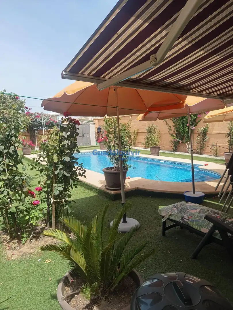 Villa con piscina in vendita a Entrenúcleos, imagen 13