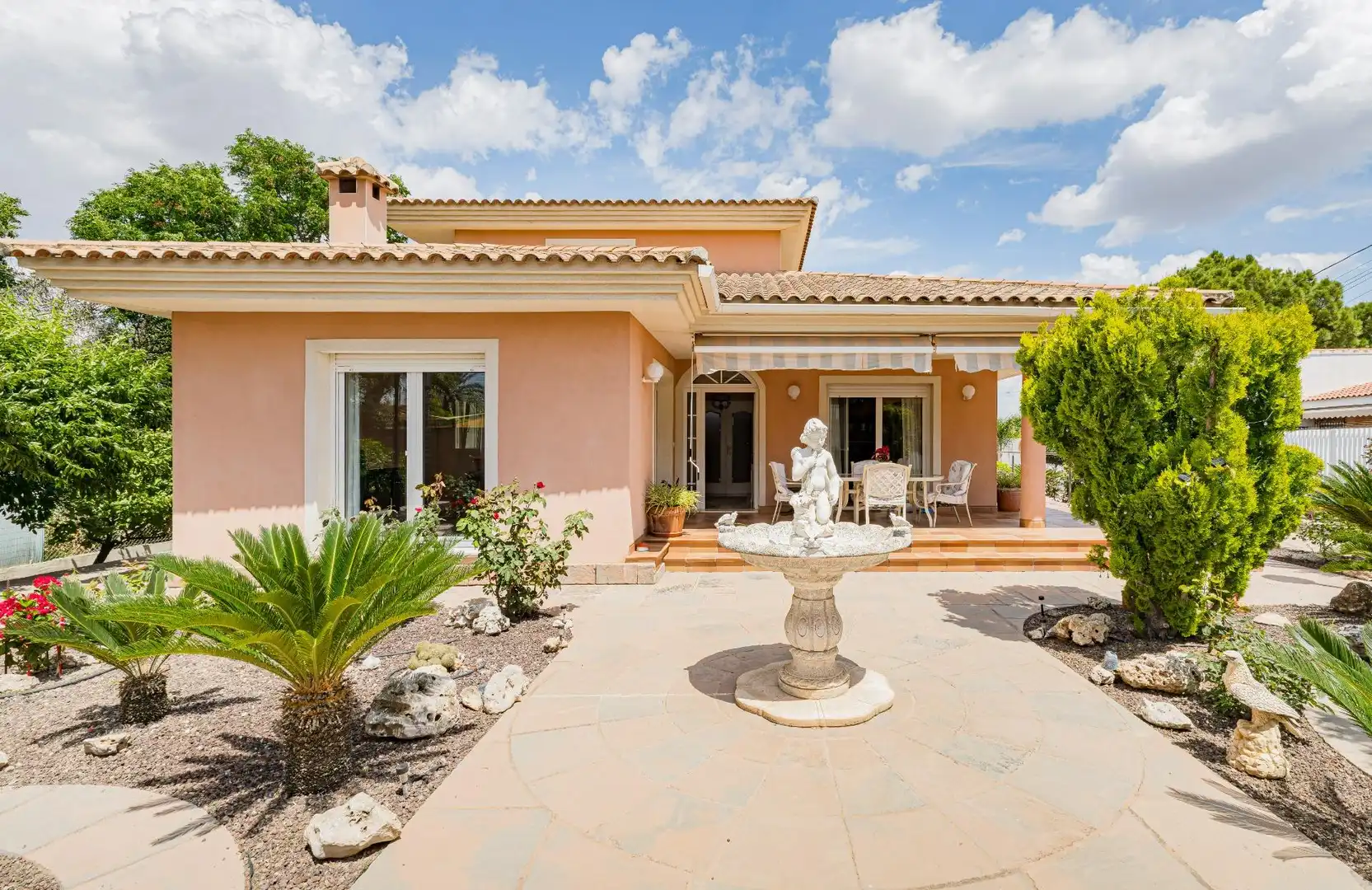 Außenansicht von Haus oder Chalet zum Verkauf in Murcia mit Klimaanlage, Privatgarten und Terrasse