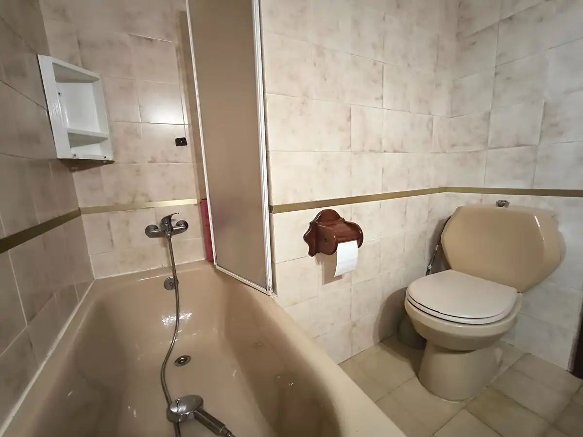 Baño de Casa o chalet en venta en Vilagarcía de Arousa con Calefacción, Jardín privado y Parquet
