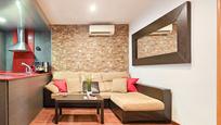 Living room of Flat for sale in L'Hospitalet de Llobregat  with Air Conditioner, Heating and Parquet flooring