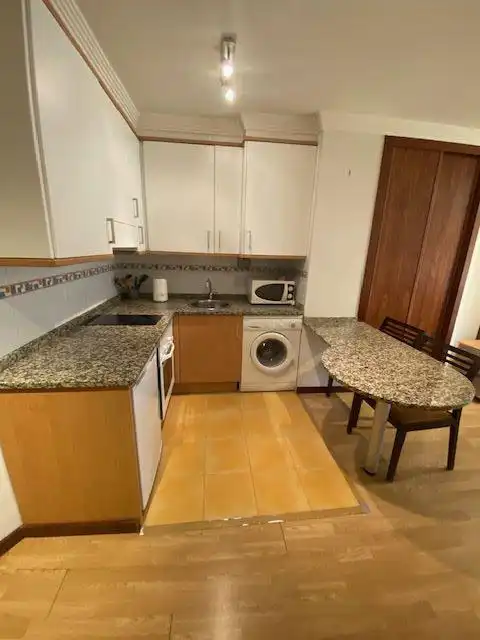 Küche von Wohnung zur Miete in Oviedo  mit Heizung und Möbliert