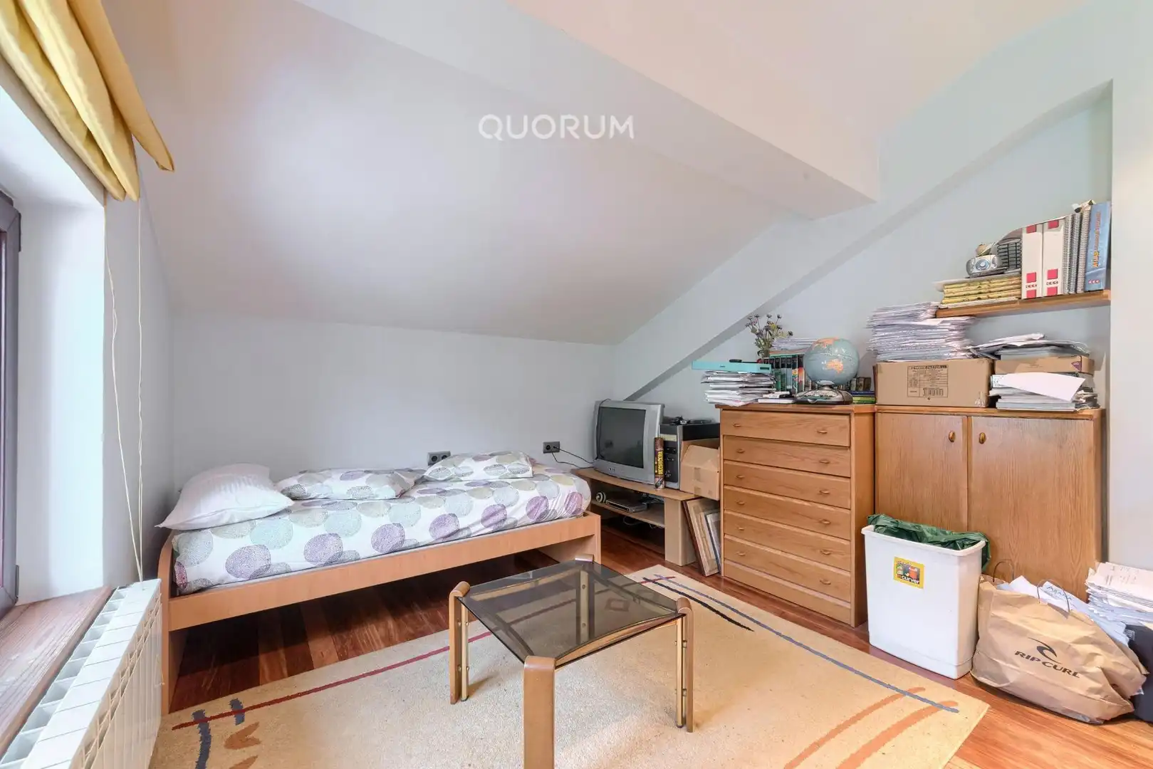 Schlafzimmer von Country house zum Verkauf in Bilbao  mit Heizung, Terrasse und Möbliert